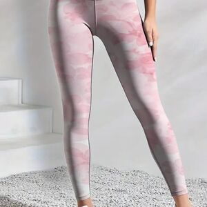 Pink Camo Women's Leggings